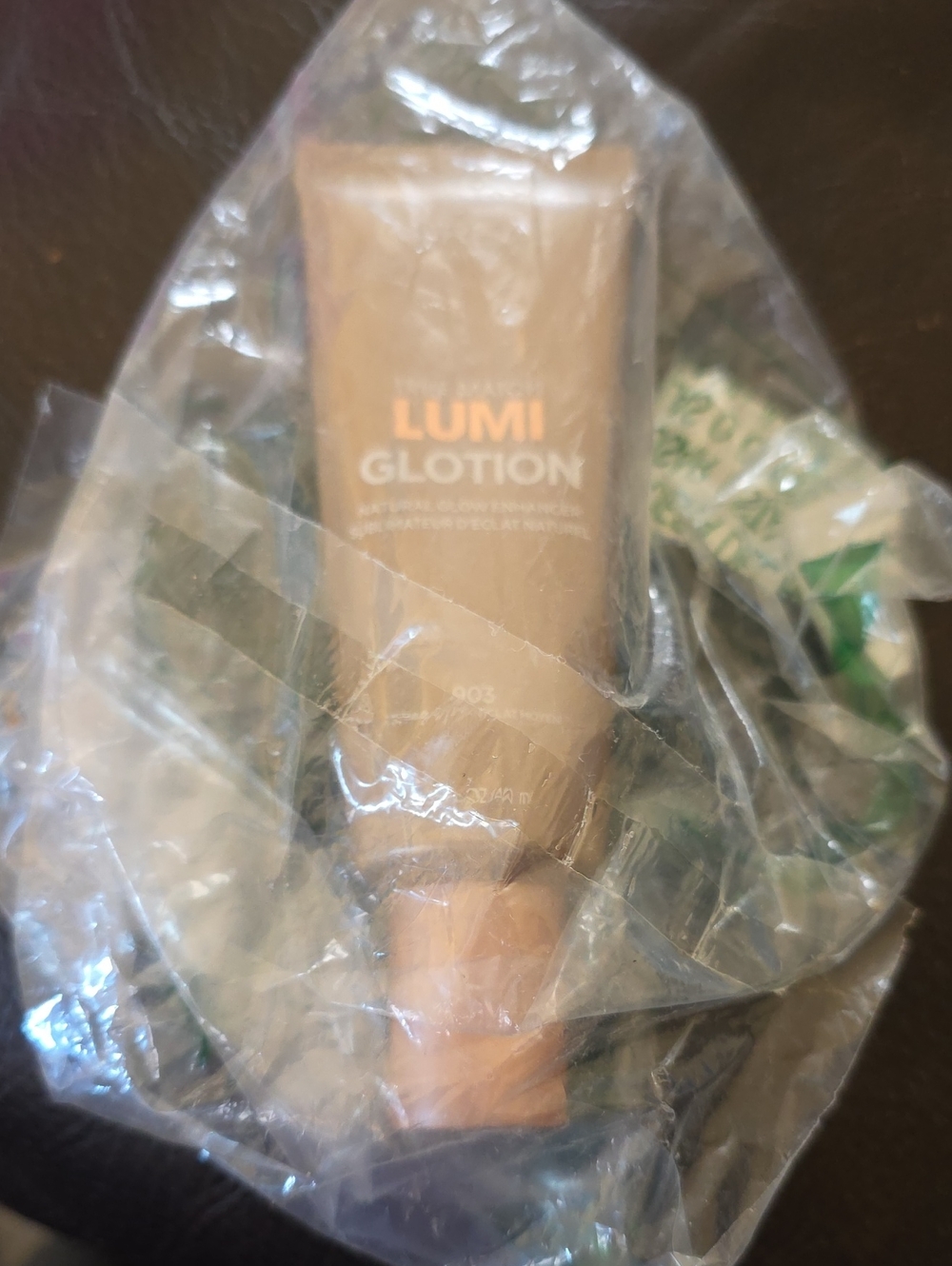 Lumi Glotion Radiant Liquid Highlighter - Champagne Beige Glow